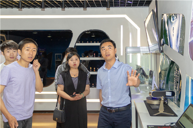 百家媒體進(jìn)校園，讓你看到一個不一樣的四川新華！