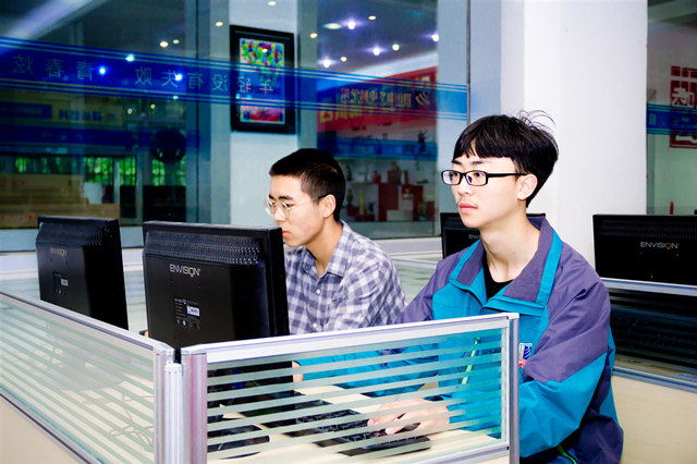 涅槃重生，工作兩年后，選擇新華重新出發(fā)