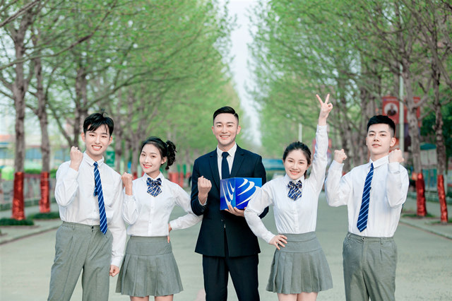 高中畢業(yè)學(xué)什么好？來(lái)新華技能+學(xué)歷雙保障