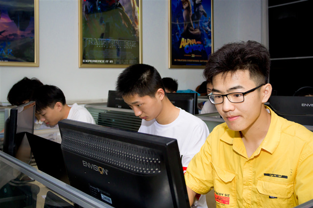 讀萬卷書不如行萬里路，行萬里路不如名師指路