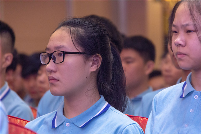 “互聯(lián)筑夢?創(chuàng)贏未來”四川新華2019秋季人才預(yù)定會盛大啟動