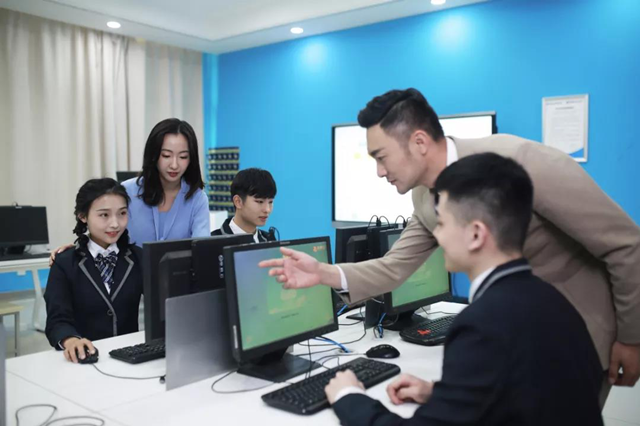 新華·阿里云“校企聯(lián)盟·人才共建”發(fā)布會(huì)即將啟動(dòng)