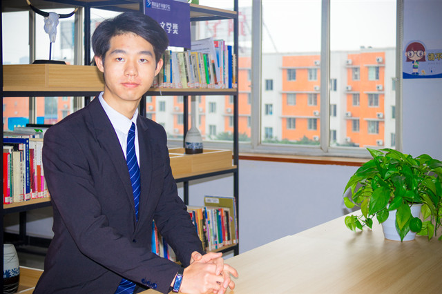 就業(yè)學(xué)子——何銳杰