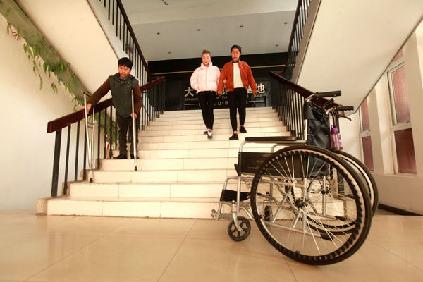 讓蝴蝶飛過滄海——職業(yè)教育在關懷中演繹精彩