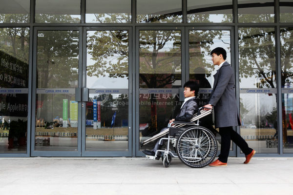 讓蝴蝶飛過滄?！殬I(yè)教育在關懷中演繹精彩