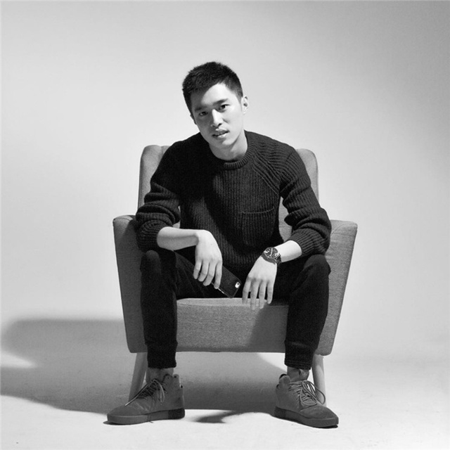 【讓蝴蝶飛過滄?！坎┞動谛氯A，耀眼于藍(lán)天