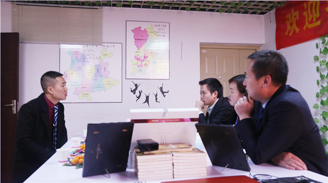 在關(guān)懷中演繹精彩 在關(guān)懷中綻放華彩！