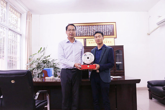 在關(guān)懷中演繹精彩 在關(guān)懷中綻放華彩！