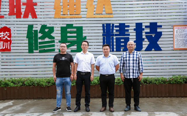 創(chuàng)業(yè)故事：我想把家鄉(xiāng)的少數(shù)民族文化帶出深山