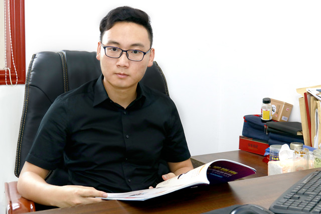 成功學(xué)子蔣潘：畢業(yè)五年身家千萬，難忘母校情誼 