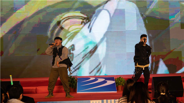 多圖預警，四川新華“慶國慶·迎新生”大型文藝晚會精彩回顧！