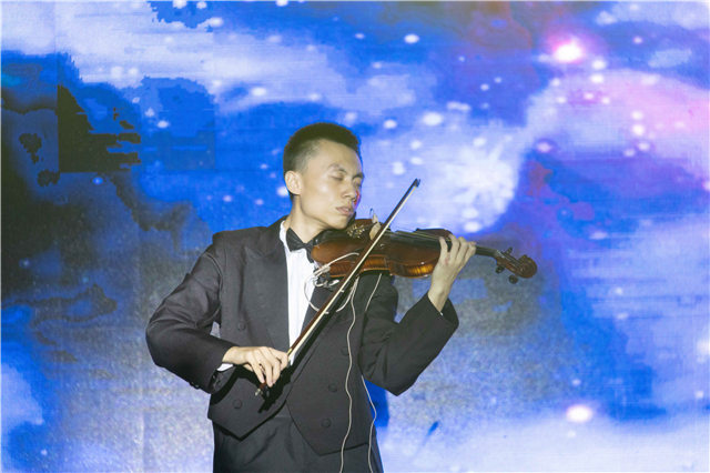 多圖預警，四川新華“慶國慶·迎新生”大型文藝晚會精彩回顧！