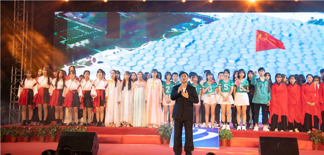 多圖預警，四川新華“慶國慶·迎新生”大型文藝晚會精彩回顧！