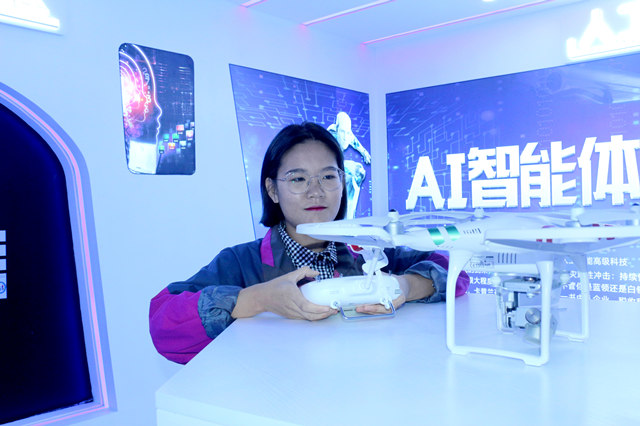 優(yōu)秀學子|張悅：未來不將就，在新華遇見更好的自己