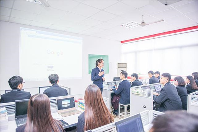 越專(zhuān)業(yè)越出色|雙11給你三個(gè)理由來(lái)新華學(xué)電商