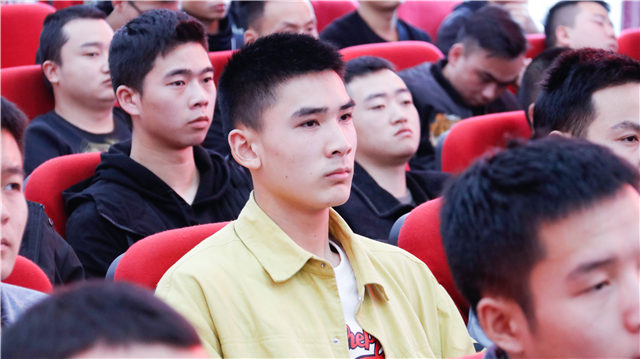 四川新華舉辦2019年退役軍人培訓(xùn)開(kāi)班典禮