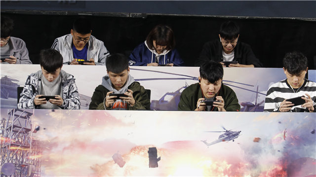 四川新華電競隊再獲佳績，將赴清華大學參加決賽！