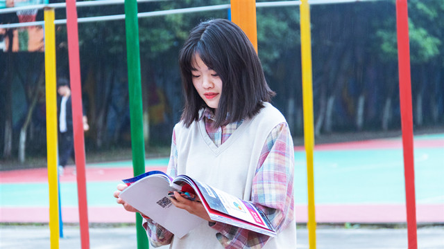 初中畢業(yè)來新華，勇敢追逐設(shè)計(jì)夢(mèng) 