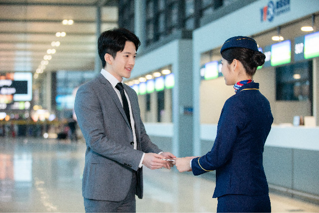 初高中畢業(yè)，學(xué)航空服務(wù)好就業(yè)嗎？