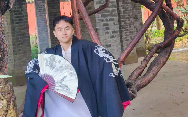 打工太辛苦，學(xué)一技之長能否改變現(xiàn)狀?