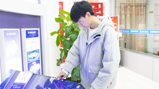 打工太辛苦，重返校園拾起心中熱愛