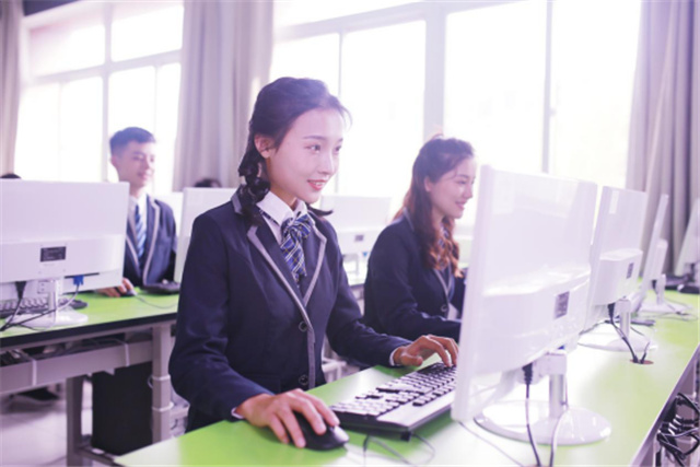 【媒體關(guān)注】女生學(xué)什么專業(yè)有前途?