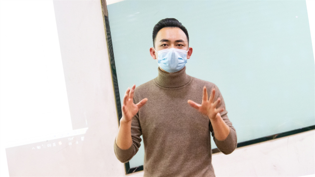 新華名企研學(xué)游，和未來boss聊工作