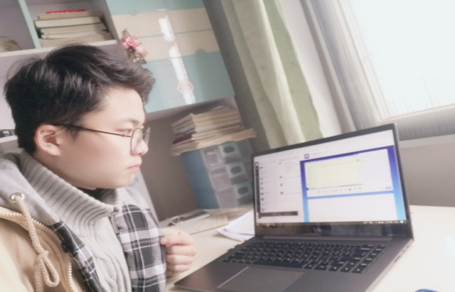 居家學(xué)習(xí)嚴(yán)要求，自律使我更自由