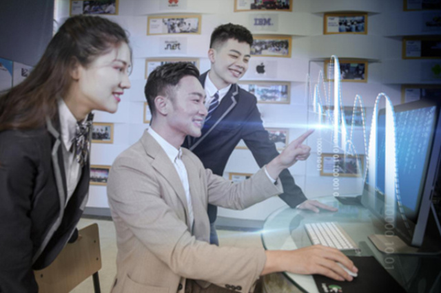 初中畢業(yè)學技術(shù)，該怎么選學校？