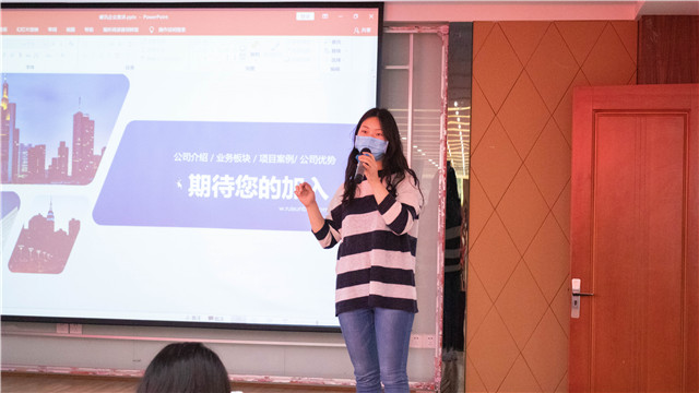 成都睿訊走進新華開展校園專場招聘會！