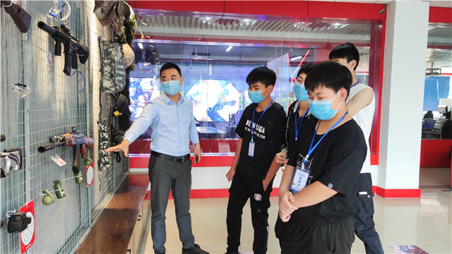 5?1嗨學(xué)季｜四川新華五一試學(xué)體驗營火爆開營！