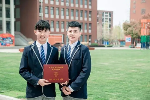 新華超級品牌計劃，助你就業(yè)無憂