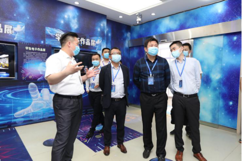 重磅！新華教育集團與華為正式達成全面合作