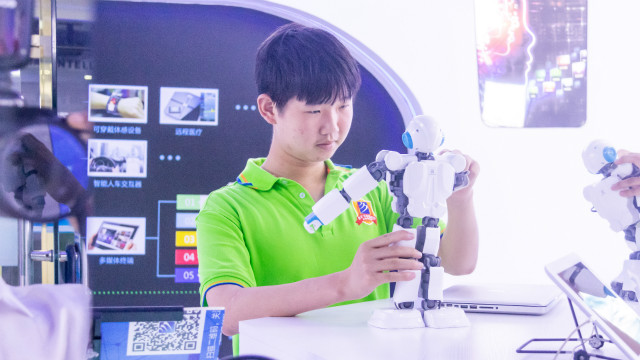 為夢(mèng)想，乘風(fēng)破浪