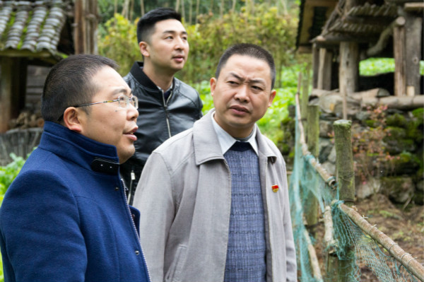 新華教師奮進擔(dān)當(dāng)，用技能脫貧托舉希望