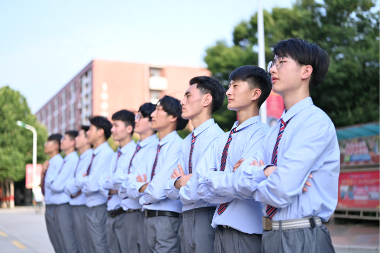 重要通知！學(xué)籍注冊倒計時，熱門專業(yè)名額搶注中......