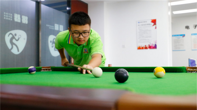 轉(zhuǎn)學(xué)到新華，是我人生最重要的決定