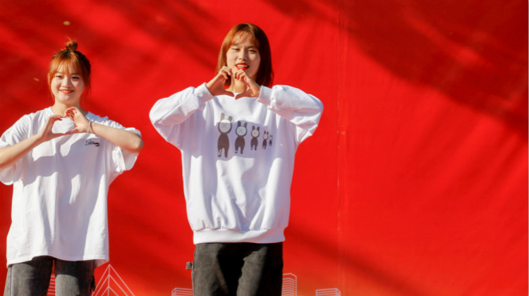 社團百花爭艷 在新華“百團大戰(zhàn)”中走過的青春