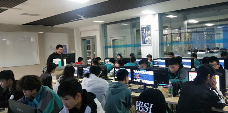 四川新華2020年階段結(jié)課答辯進(jìn)行中！