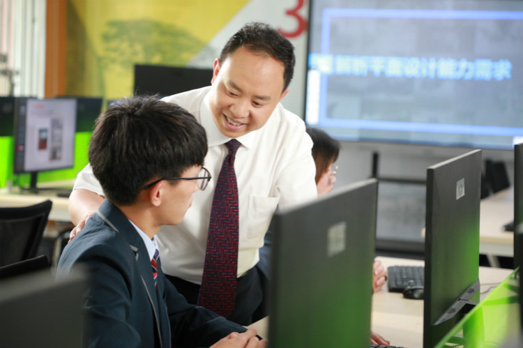 清晨中微光下，一位職業(yè)教育老師幸福時(shí)刻的自白 