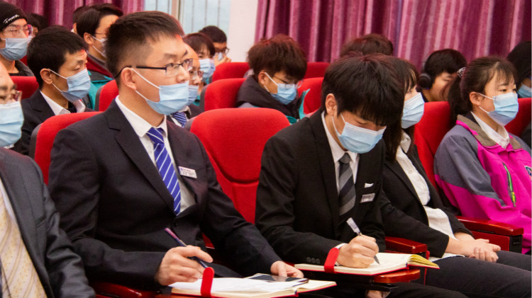 四川新華第十一屆“新華杯”全國(guó)職業(yè)技能大賽決賽啟動(dòng)儀式正式開(kāi)幕！