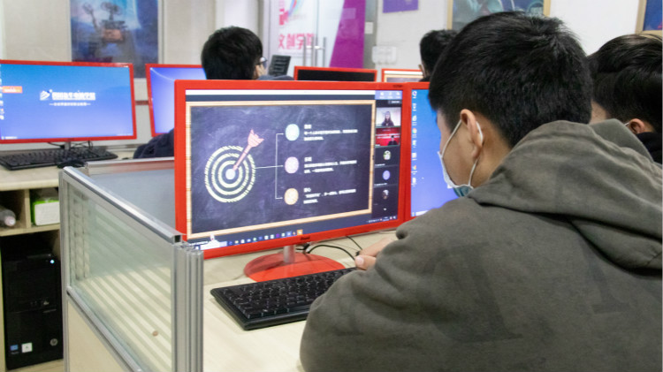 四川新華第十一屆“新華杯”全國(guó)職業(yè)技能大賽決賽啟動(dòng)儀式正式開(kāi)幕！