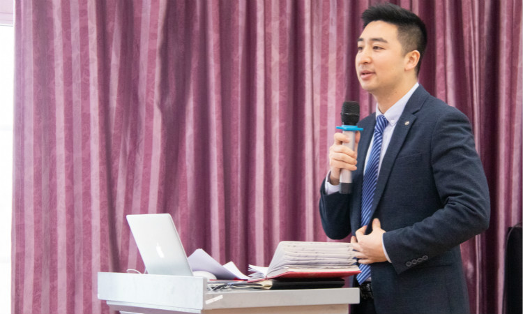 四川新華2021級預(yù)科班新生見面會成功舉行