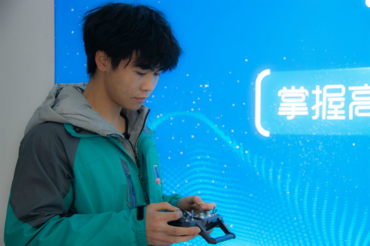 對(duì)天空的深情告白