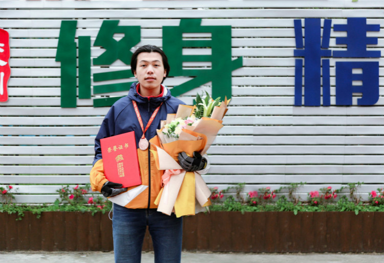 以賽促學(xué)，新華電腦學(xué)校學(xué)子用技能眺望更大的世界!