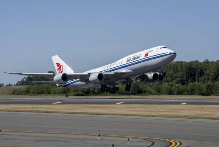 “神鳥”起飛了！成都天府國際機(jī)場試飛四川新華迎來高光時刻！