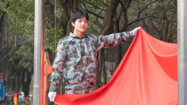 新華學(xué)子好樣的—國(guó)旗下的演講