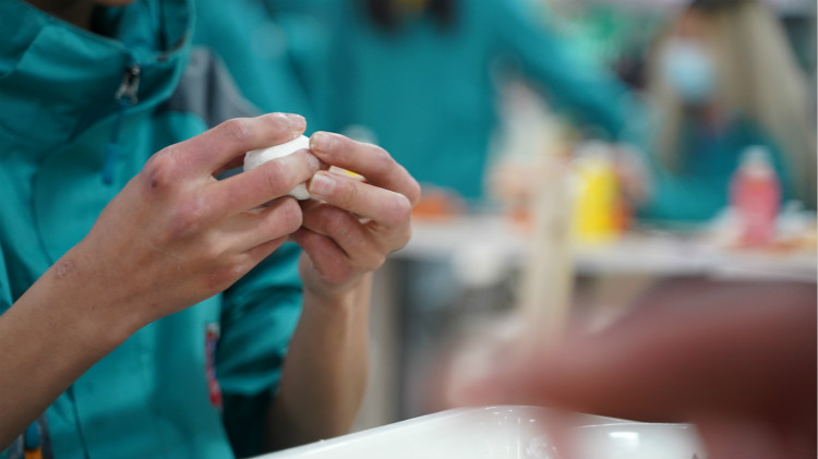 師生鬧元宵，四川新華陪你一起過大年！