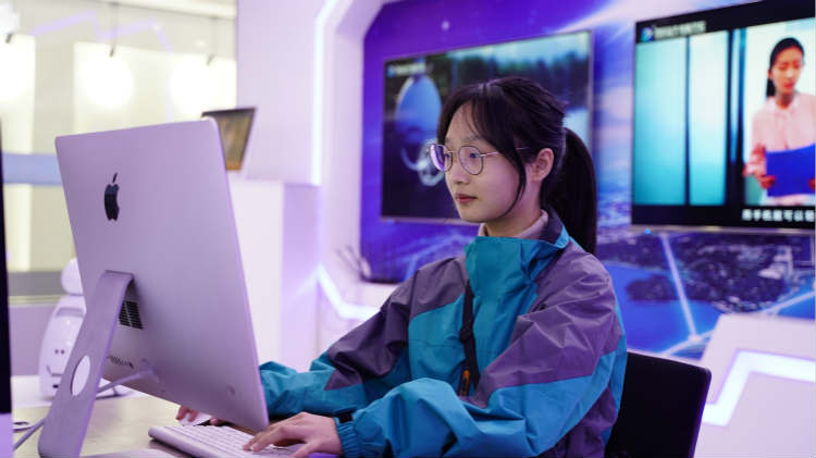 在新華，用技能讓夢想照進(jìn)現(xiàn)實(shí)