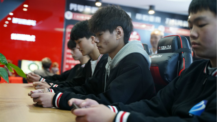 新學(xué)期 新氣象 新挑戰(zhàn)！四川新華開(kāi)學(xué)的第一課！